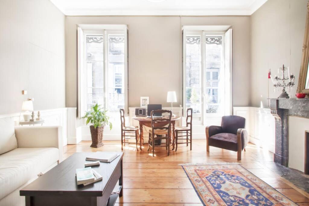 Ferienwohnung Au Coeur Du Quartier Historique Bordeaux Exterior foto
