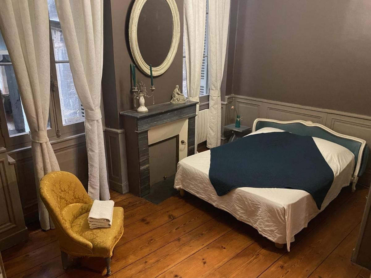 Ferienwohnung Au Coeur Du Quartier Historique Bordeaux Exterior foto